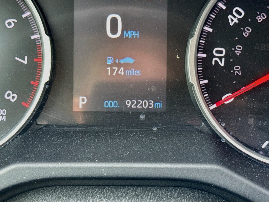 Used 2021 Toyota RAV4 XLE FWD image 17