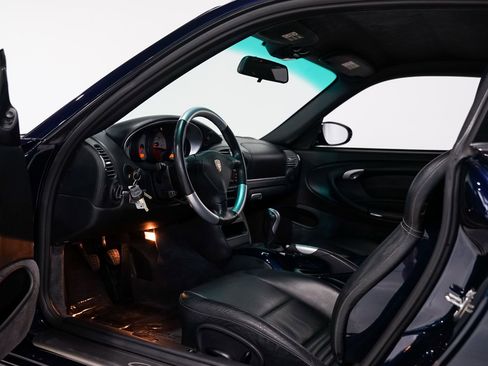 Used 2004 Porsche 911 GT3 RWD image 16