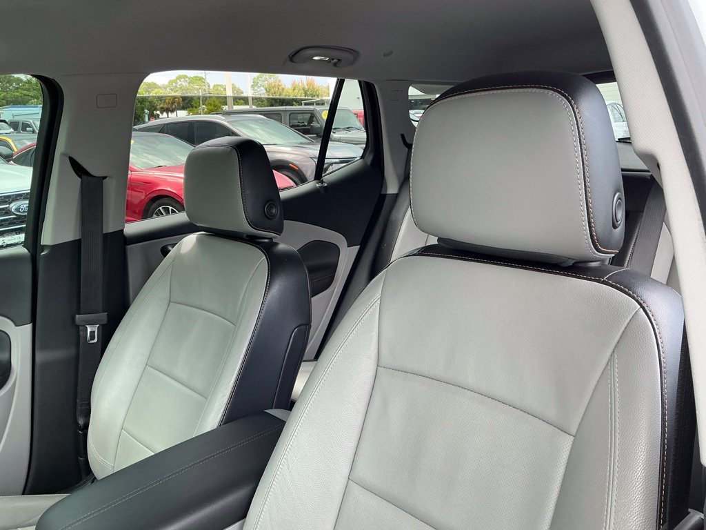 Used 2021 GMC Terrain SLT w/ Infotainment Package II FWD image 33
