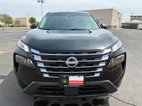 Certified 2025 Nissan Rogue S FWD image 9