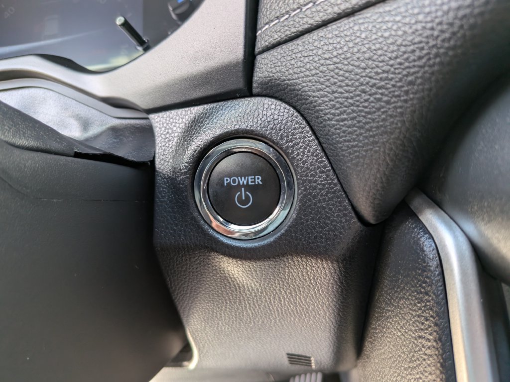 Used 2024 Toyota RAV4 XLE AWD/4WD image 27