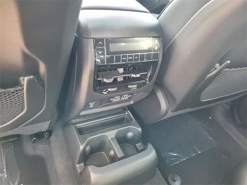 New 2026 Chrysler Pacifica Limited image 43