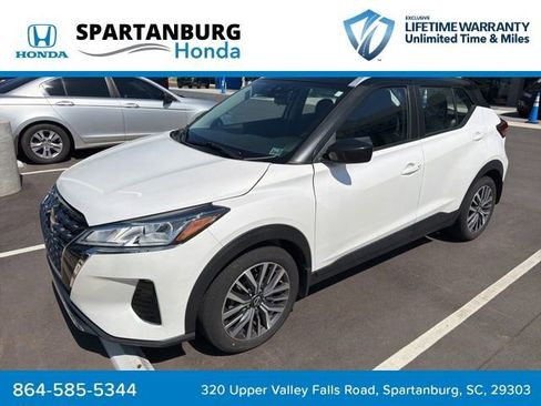 Used 2023 Nissan Kicks SV FWD image 1
