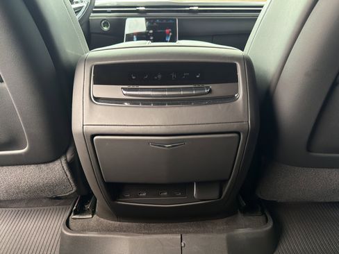 Used 2026 Cadillac Escalade Platinum Sport w/ LPO, Floor Liner Package AWD/4WD image 46