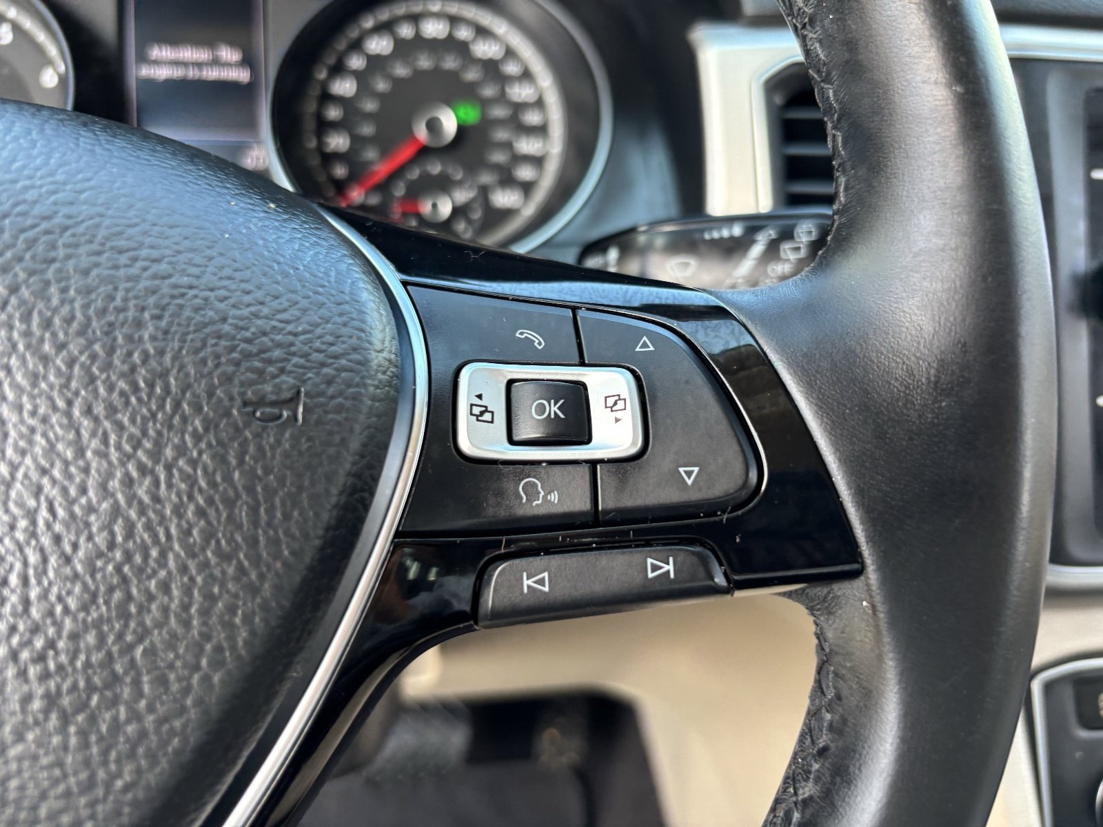 Used 2018 Volkswagen Atlas SE AWD/4WD image 30