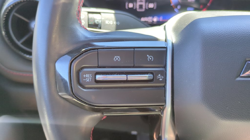 Used 2024 Chevrolet Colorado Z71 w/ LPO, Dark Essentials Package AWD/4WD image 23