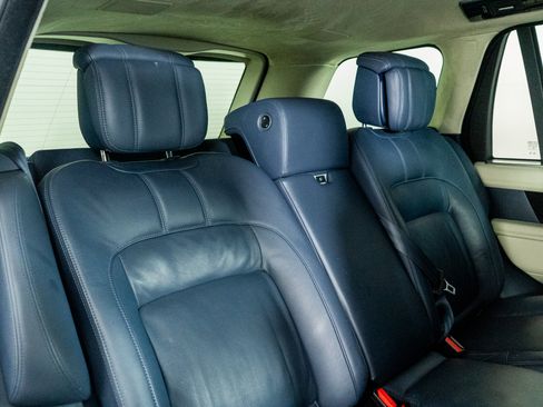 Used 2020 Land Rover Range Rover Long Wheelbase Autobiography image 31