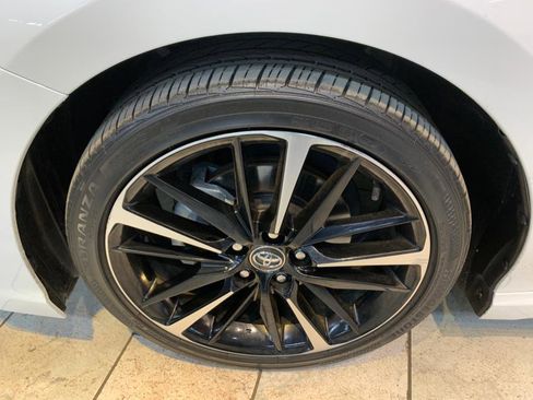 Used 2020 Toyota Camry XSE image 12