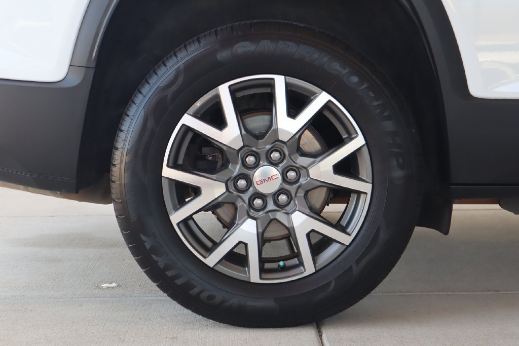 Used 2021 GMC Acadia SLE FWD image 11