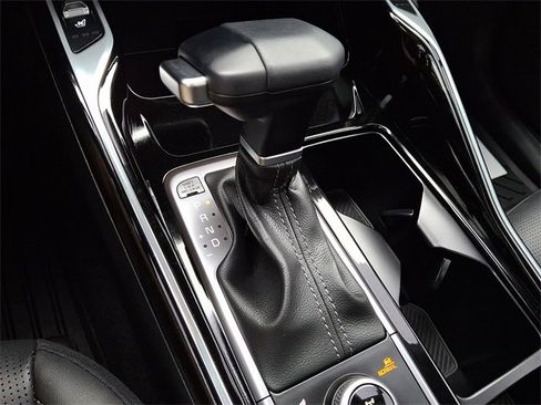 Certified 2025 Kia Sorento SX image 16