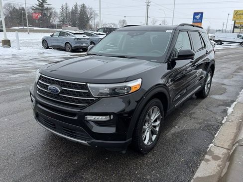 Certified 2023 Ford Explorer XLT w/ Equipment Group 202A image 35