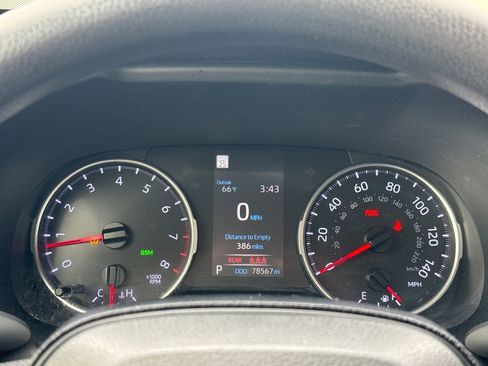 Used 2020 Toyota RAV4 LE image 16