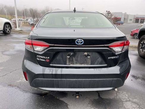 Used 2021 Toyota Corolla LE image 4