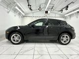 Certified 2024 Porsche Macan image 2