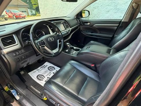 Used 2018 Toyota Highlander Limited FWD image 8