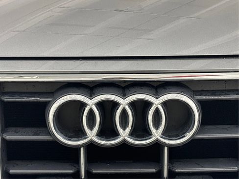 Used 2020 Audi Q8 Premium w/ Convenience Package image 34