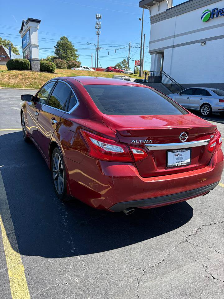 Used 2016 Nissan Altima 2.5 SR FWD image 7