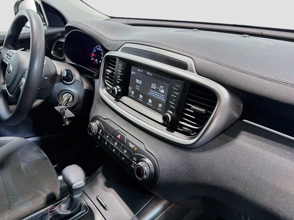 Used 2020 Kia Sorento AWD V6 image 23