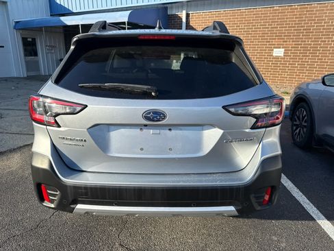 Used 2022 Subaru Outback Limited image 25