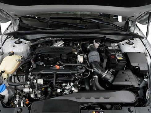 Used 2023 Kia K5 GT-Line w/ GT-Line Premium Package image 3