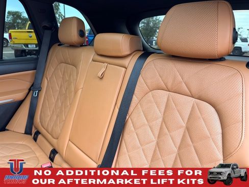 Used 2024 BMW X5 sDrive40i w/ M Sport Package RWD image 25