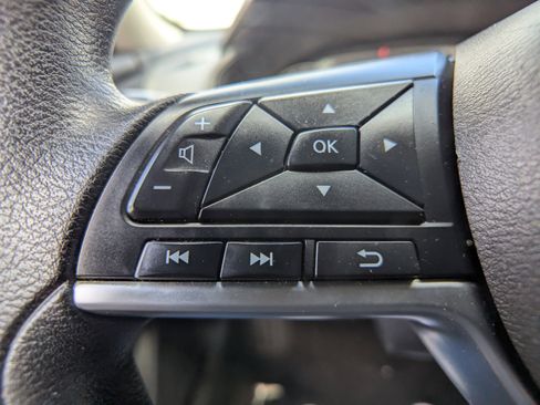 Used 2024 Nissan Altima 2.5 SV FWD image 24