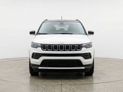 Used 2025 Jeep Compass Limited AWD/4WD image 2