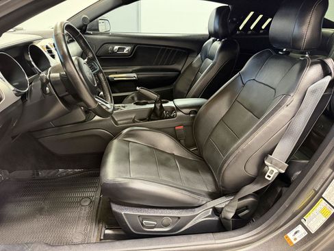 Used 2017 Ford Mustang GT Premium w/ Equipment Group 401A RWD image 20