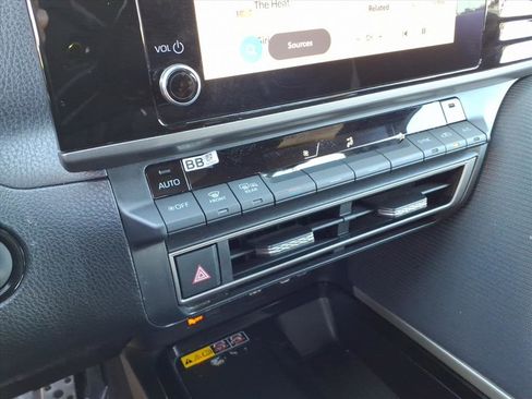 Certified 2025 Toyota Camry SE image 19