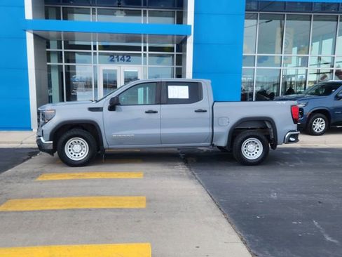 Used 2024 GMC Sierra 1500 Pro w/ Pro Value Package image 2