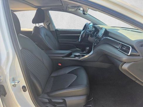 Used 2023 Toyota Camry SE w/ Convenience Package FWD image 18
