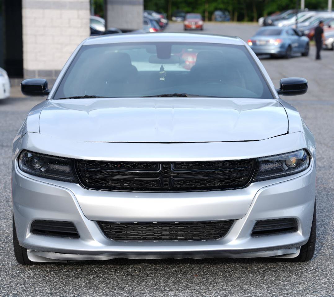 Used 2021 Dodge Charger SXT w/ Blacktop Package RWD image 2