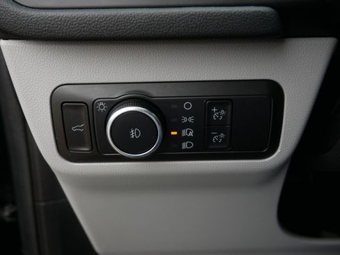 Certified 2023 Ford Escape Platinum w/ Premium Technology Package AWD/4WD image 26