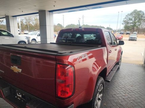 Used 2015 Chevrolet Colorado Z71 image 8