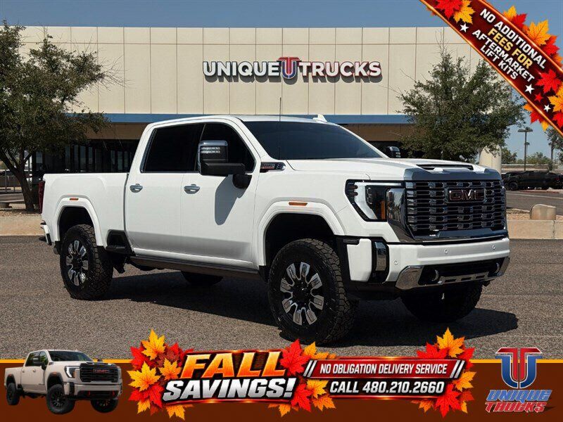 Used 2024 GMC Sierra 2500 Denali w/ Denali Reserve Package AWD/4WD image 4