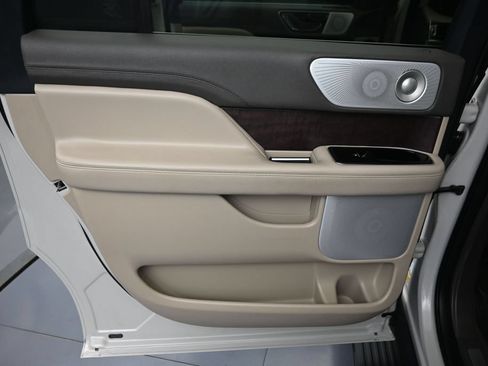 Used 2024 Lincoln Navigator L Reserve AWD/4WD image 29