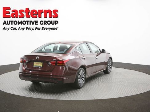 Used 2023 Nissan Altima 2.5 SV FWD image 39