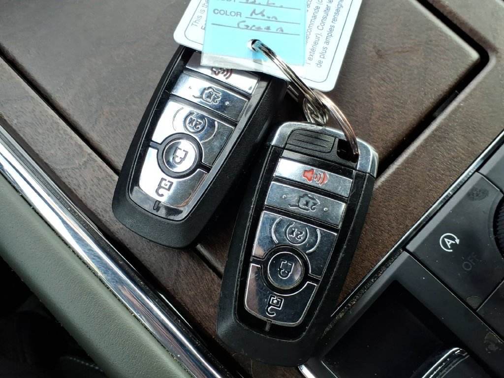 Used 2024 Lincoln Navigator L Black Label AWD/4WD image 32