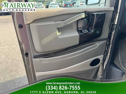 Used 2018 GMC Savana 2500 w/ Enhanced Convenience Package RWD image 28