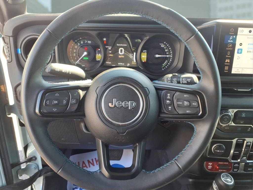 Used 2024 Jeep Wrangler Unlimited Rubicon 4xe AWD/4WD image 11