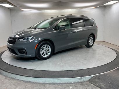 Used 2021 Chrysler Pacifica Touring-L