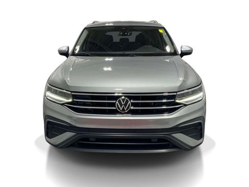 Used 2023 Volkswagen Tiguan SE FWD image 6