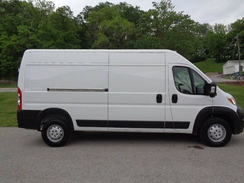 Used 2023 RAM ProMaster 2500 FWD image 7