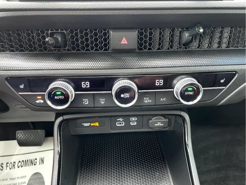 Used 2024 Honda CR-V EX image 17