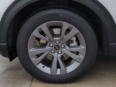 Certified 2022 Ford Explorer XLT w/ Equipment Group 202A image 13