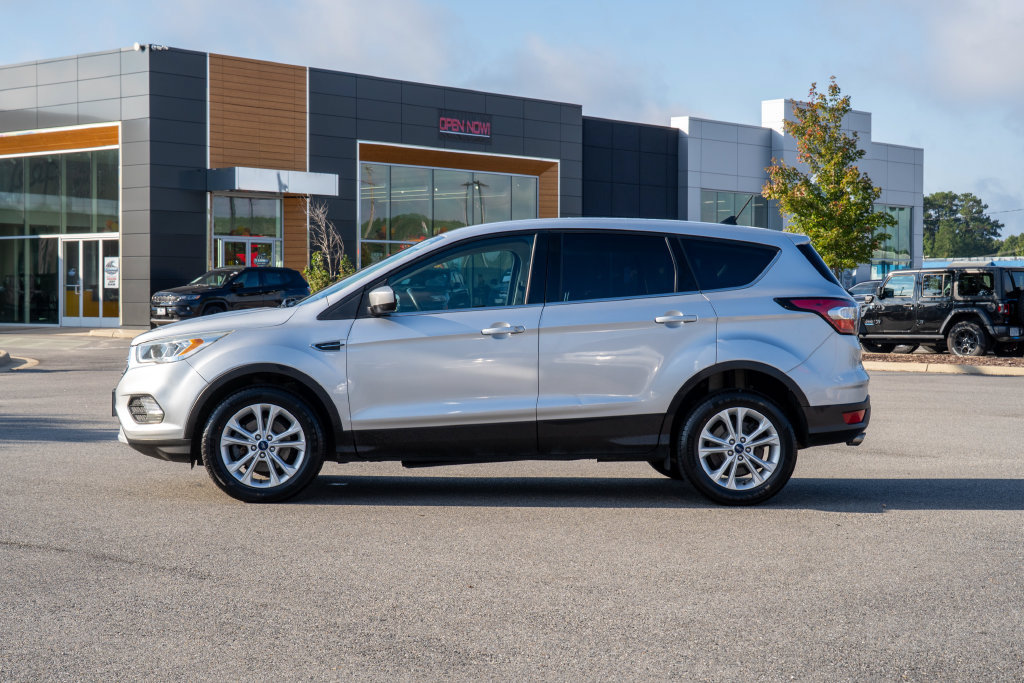 Used 2018 Ford Escape SEL AWD/4WD image 4