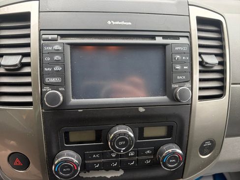 Used 2016 Nissan Frontier SL AWD/4WD image 21