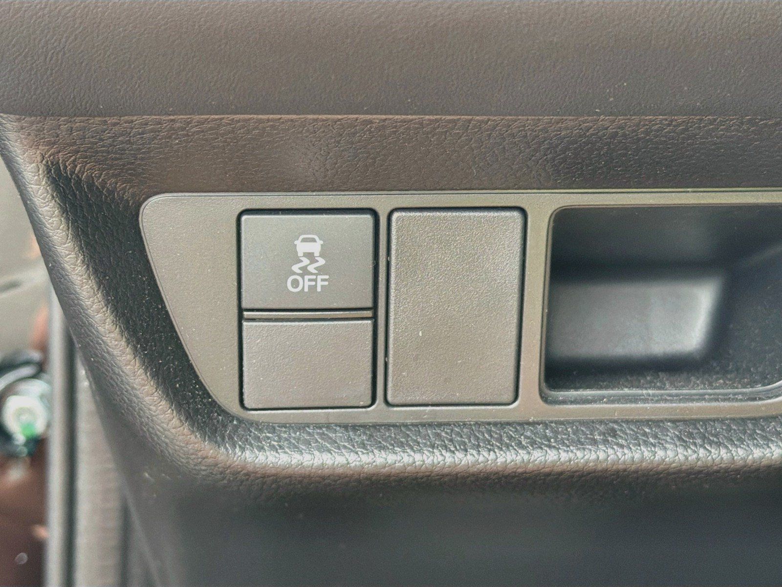 Used 2025 Honda HR-V EX-L image 24