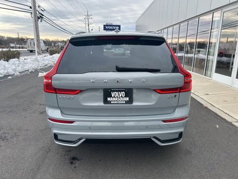 Certified 2025 Volvo XC60 B5 Plus image 4