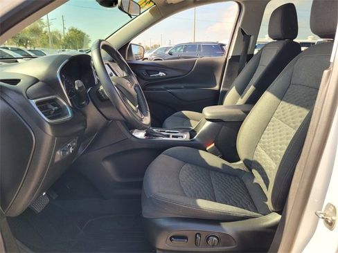 Used 2021 Chevrolet Equinox LT w/ Driver Convenience Package image 15